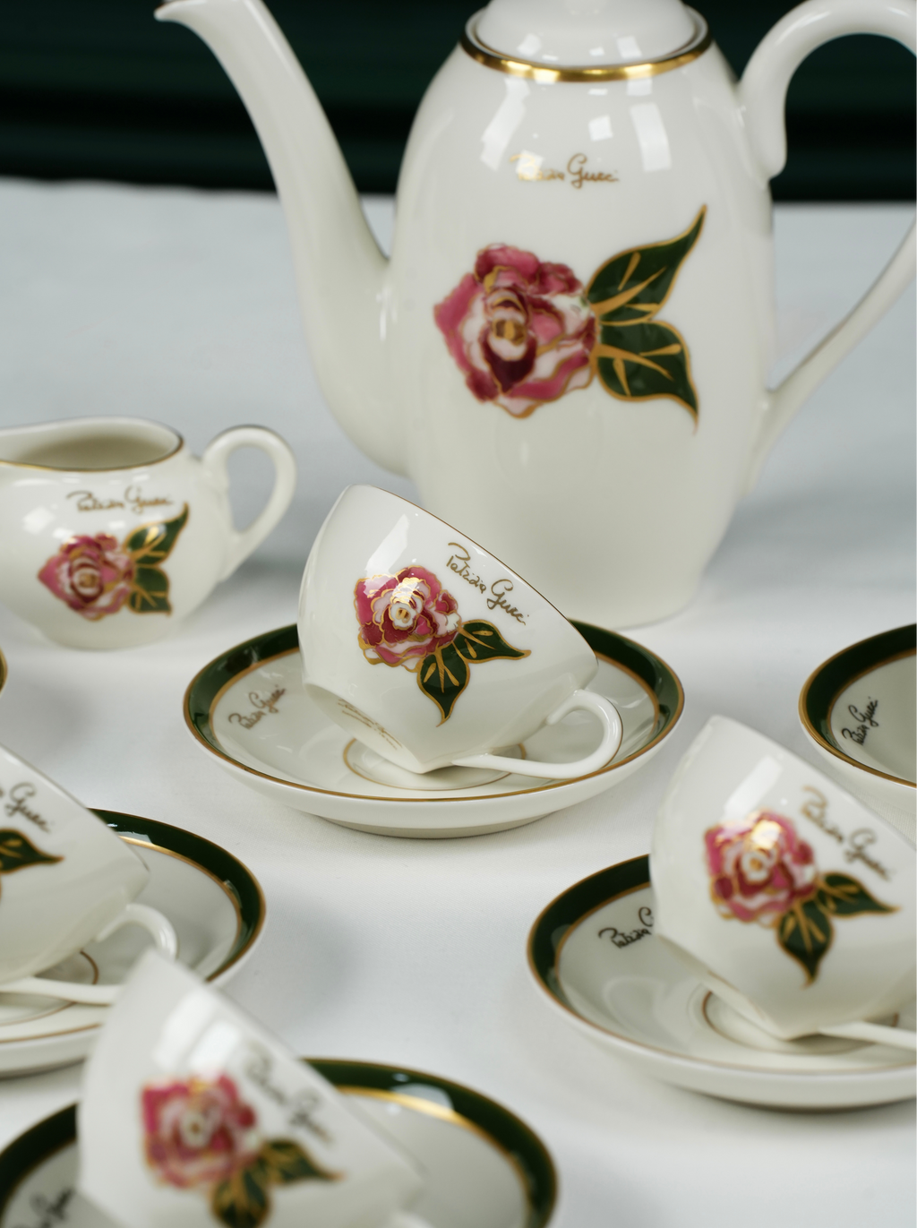 Patrizia Gucci Rose Kahve Takımı