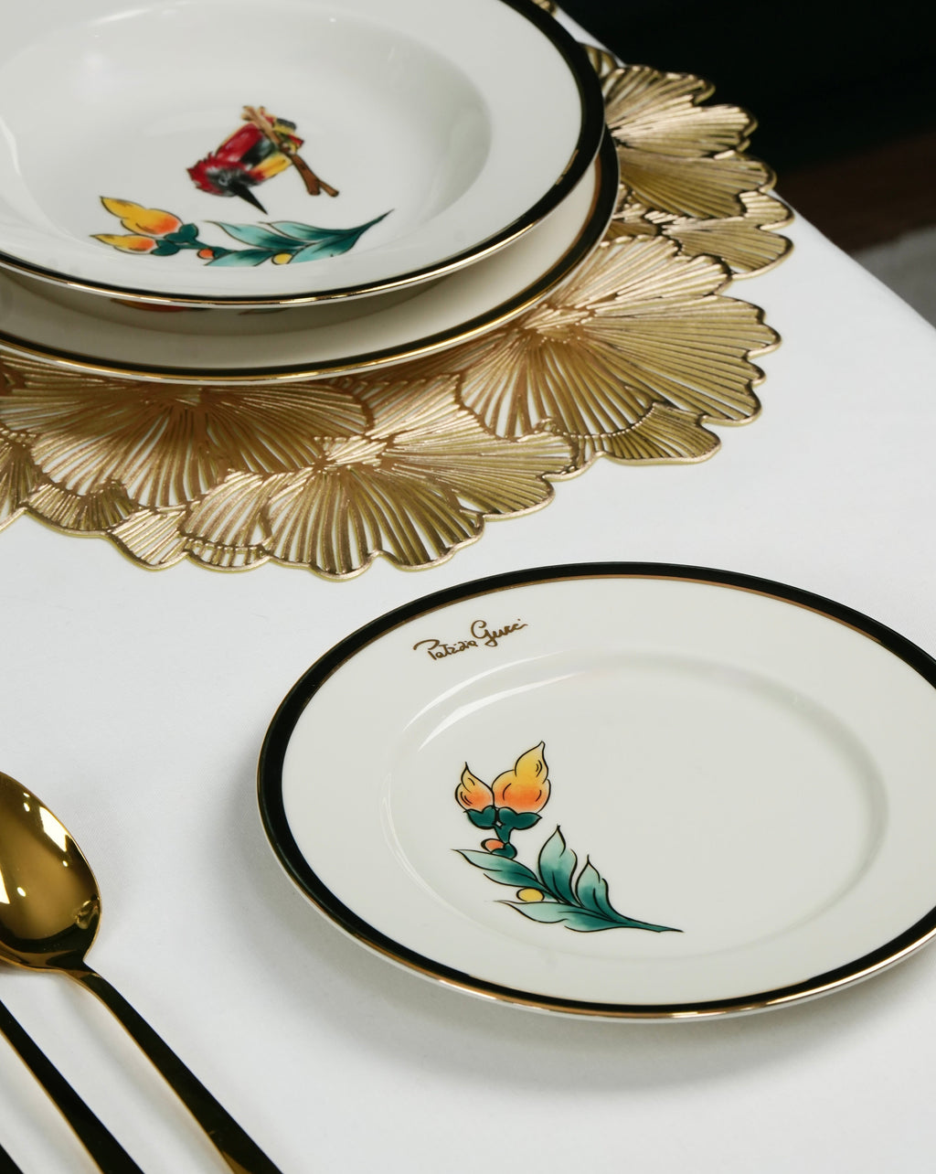 Patrizia Gucci Domani Yemek Takımı