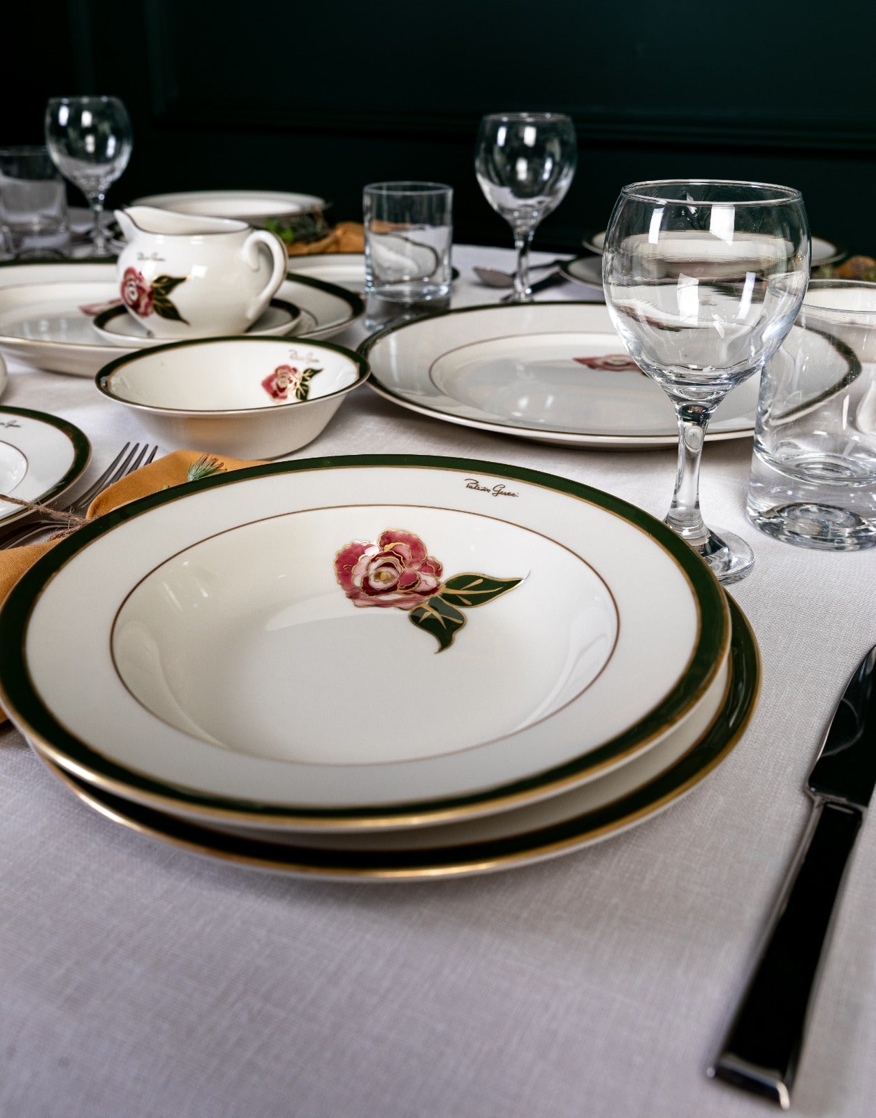 Patrizia Gucci Rose Yemek Takımı