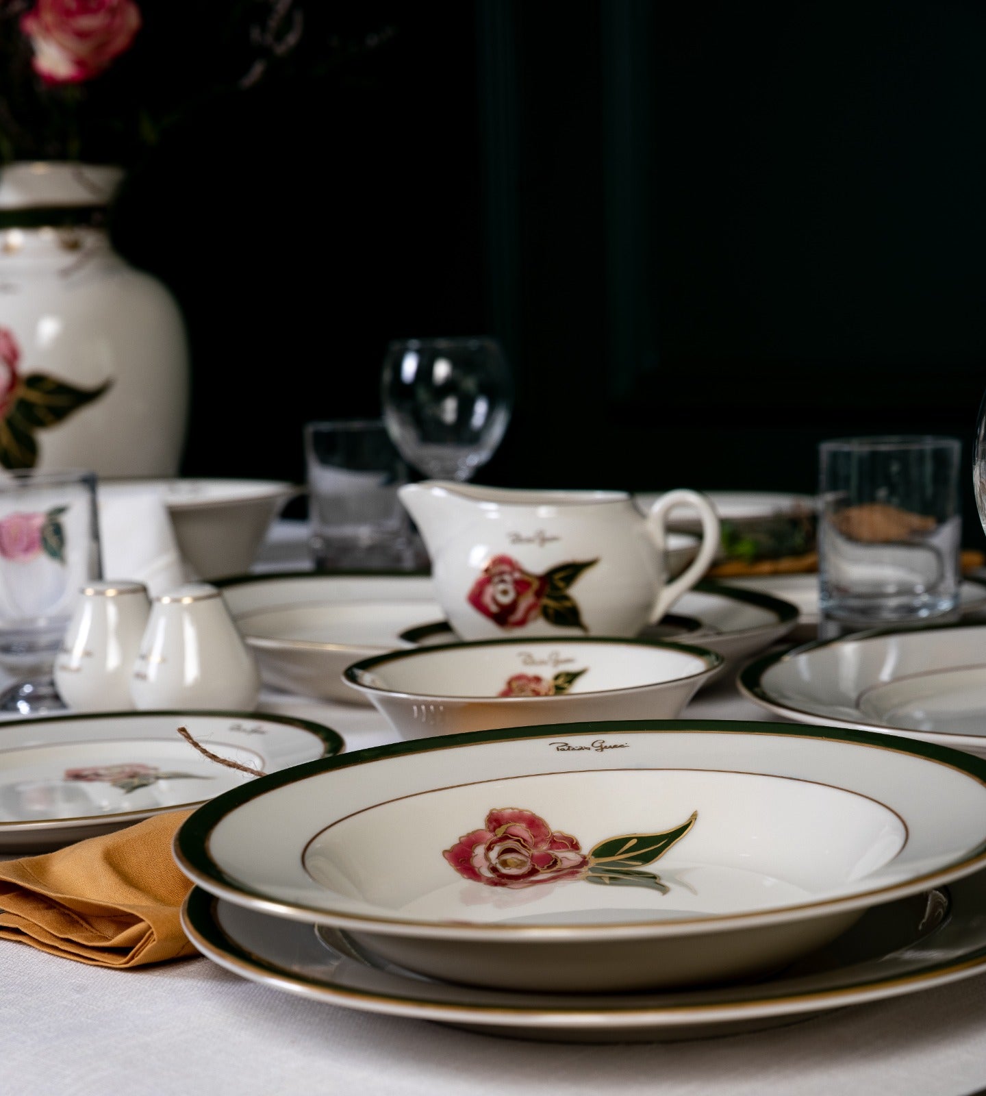 Patrizia Gucci Rose Yemek Takımı