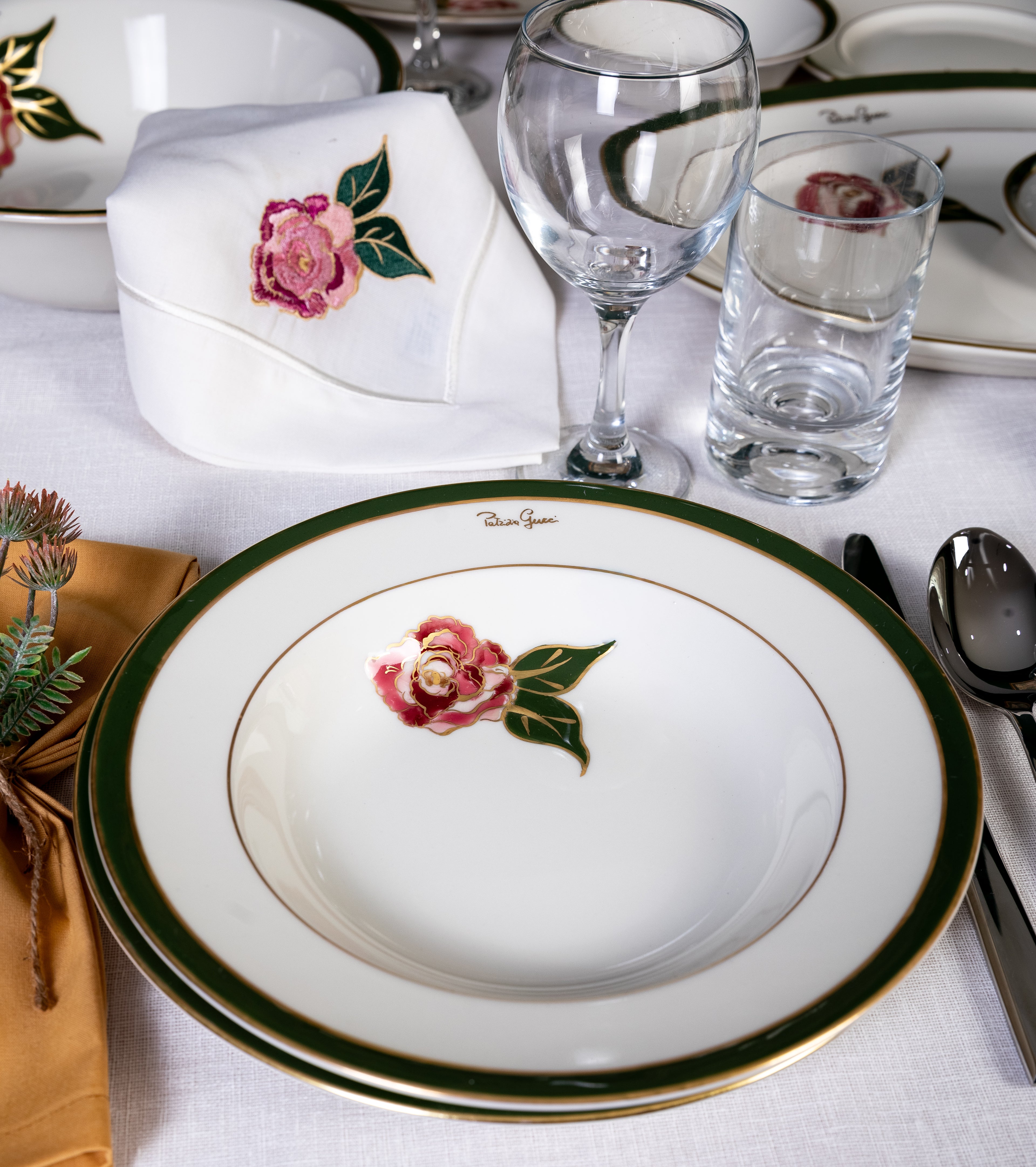 Patrizia Gucci Rose Çorba Tabağı