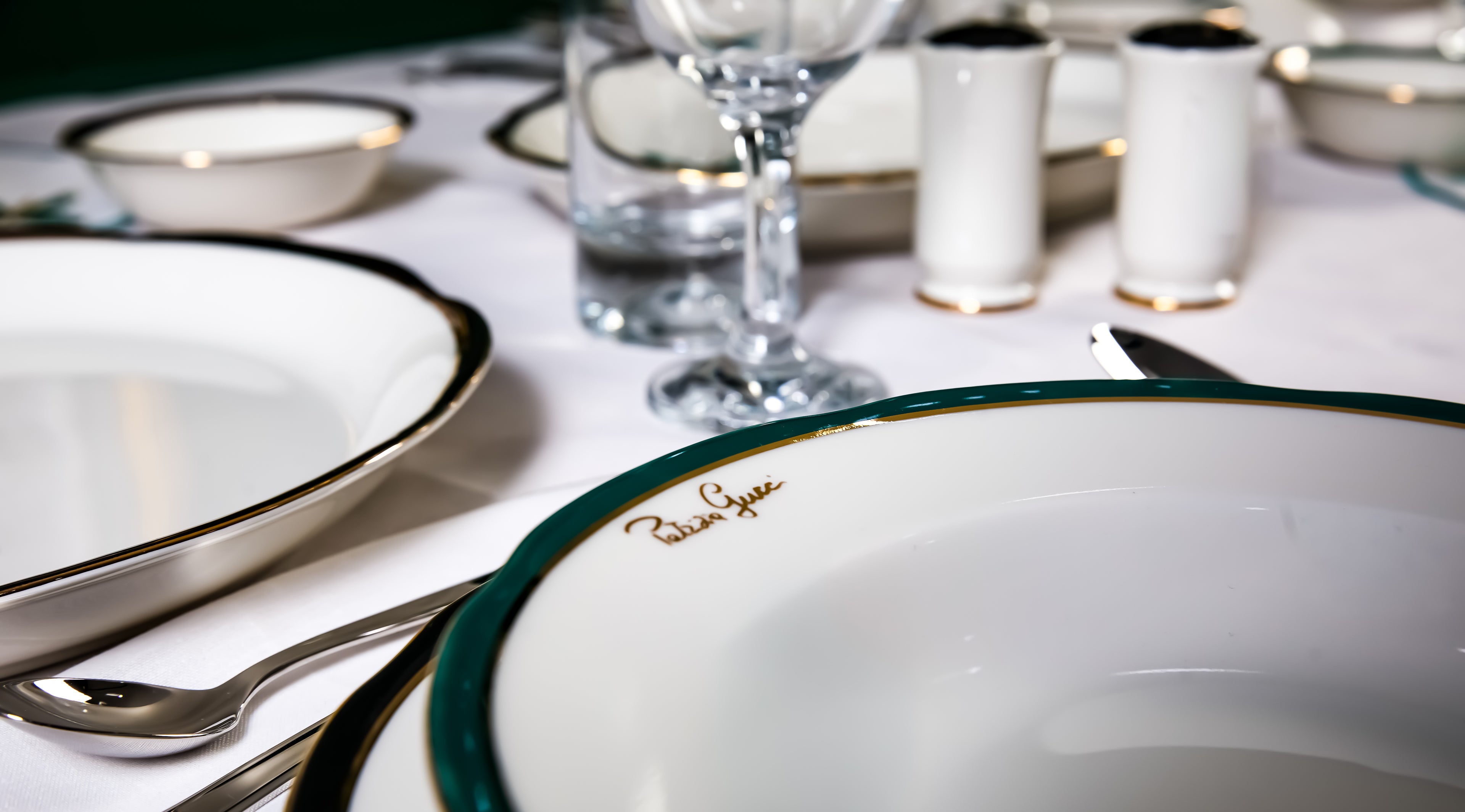 Patrizia Gucci Primavera Yemek Takımı